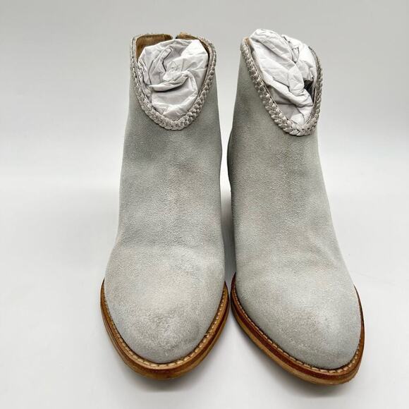Journee Boots Womens 6 Gray Leather Gracie Block‎ Heel Western Bootie NEW - Picture 1 of 10